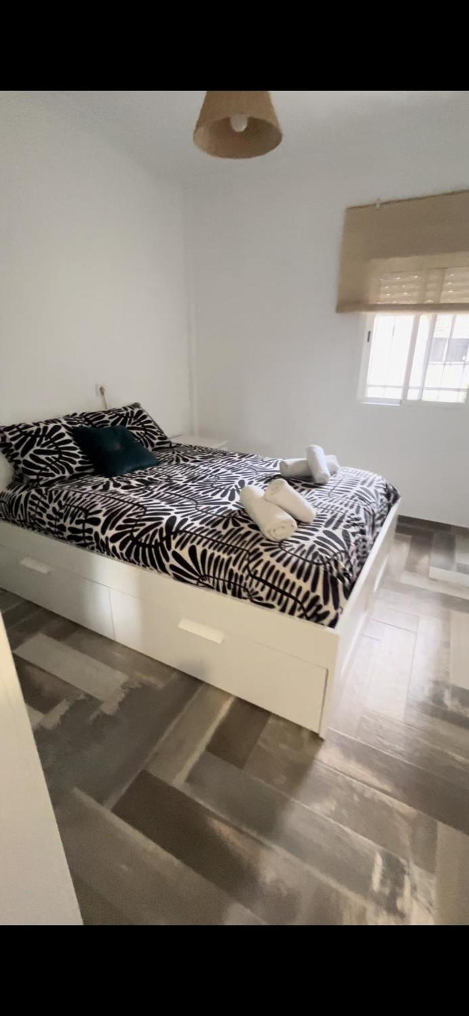 Lovely Rooms En Piso Compartido เซบีญา ภายนอก รูปภาพ