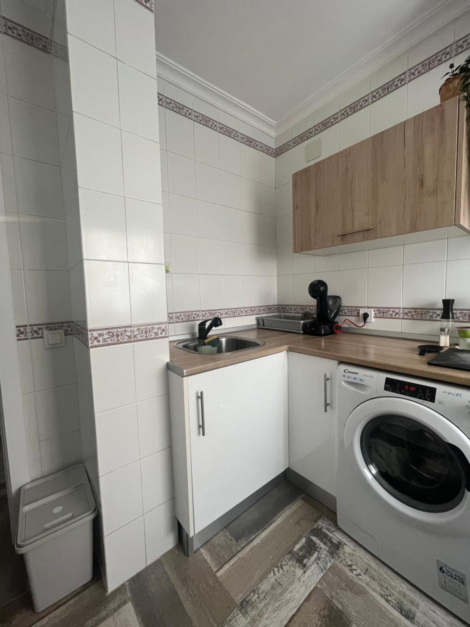 Lovely Rooms En Piso Compartido เซบีญา ภายนอก รูปภาพ