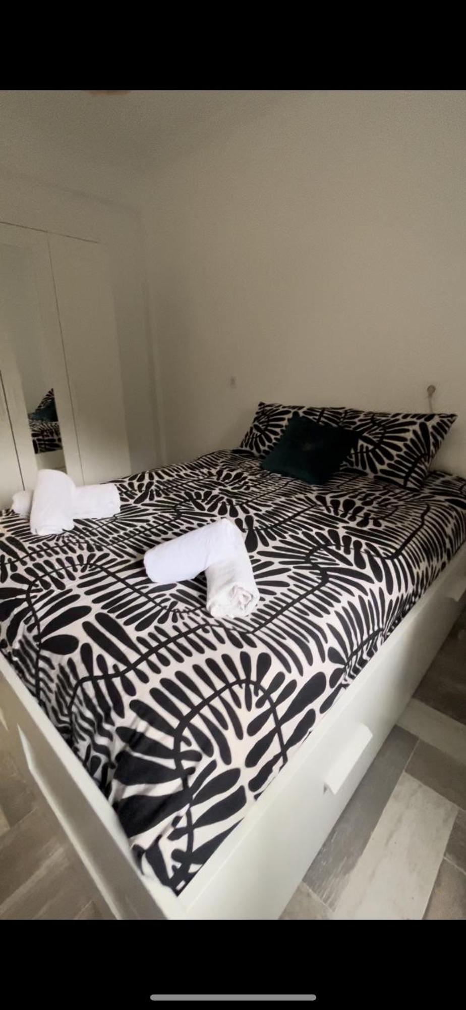 Lovely Rooms En Piso Compartido เซบีญา ภายนอก รูปภาพ