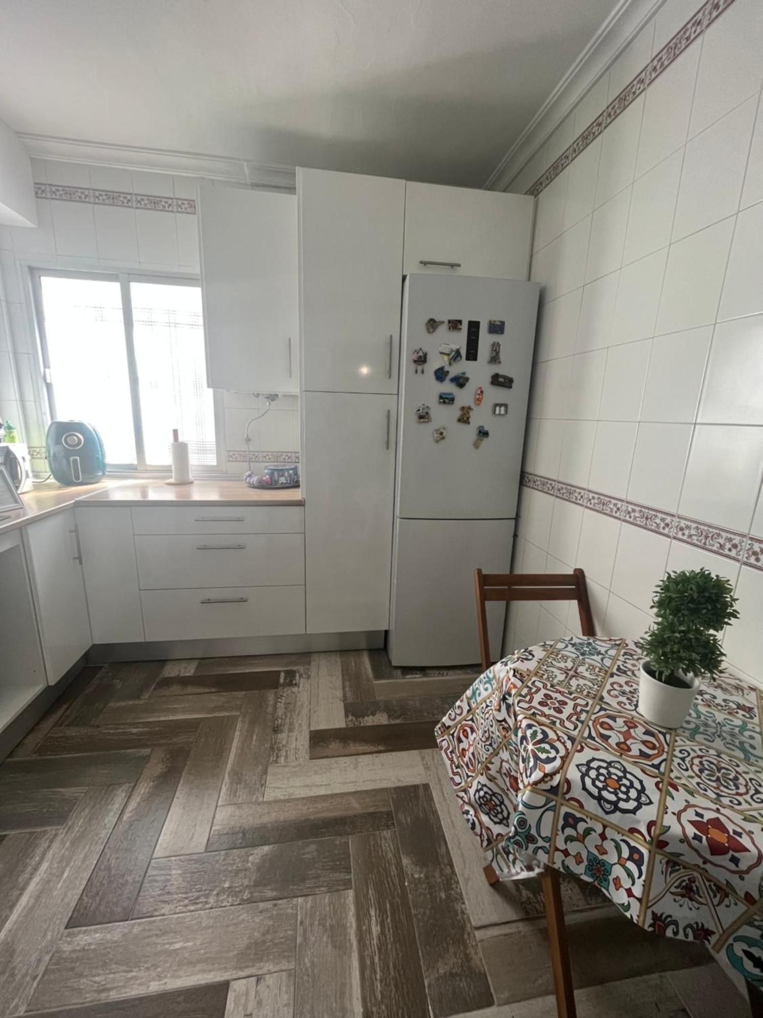 Lovely Rooms En Piso Compartido เซบีญา ภายนอก รูปภาพ